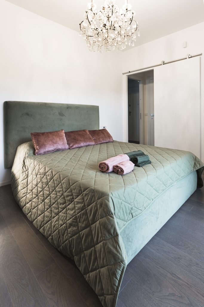 Stylish Flat with Garden