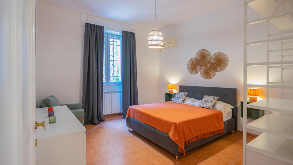 EasyTopStay – San Pietro Apartment with Courtyard