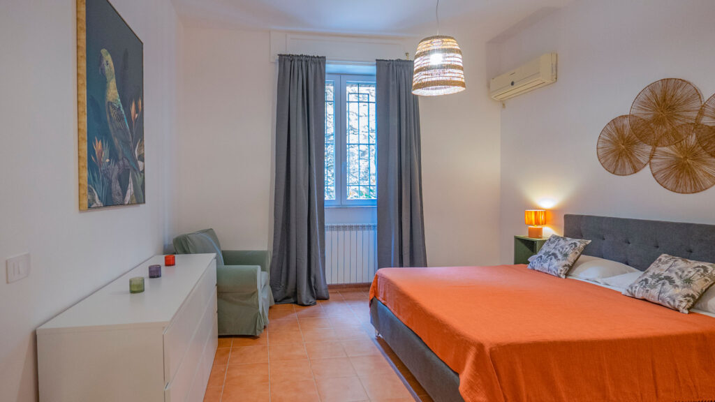 EasyTopStay – San Pietro Apartment with Courtyard