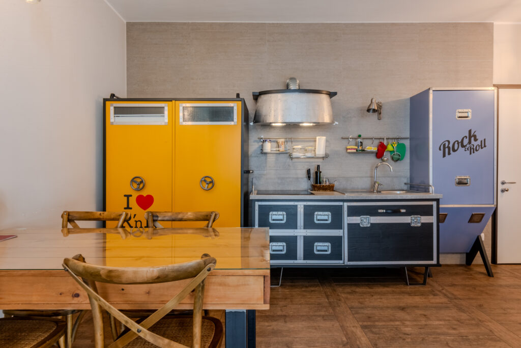 Charming Apartment with Balcony Porta Nuova Area